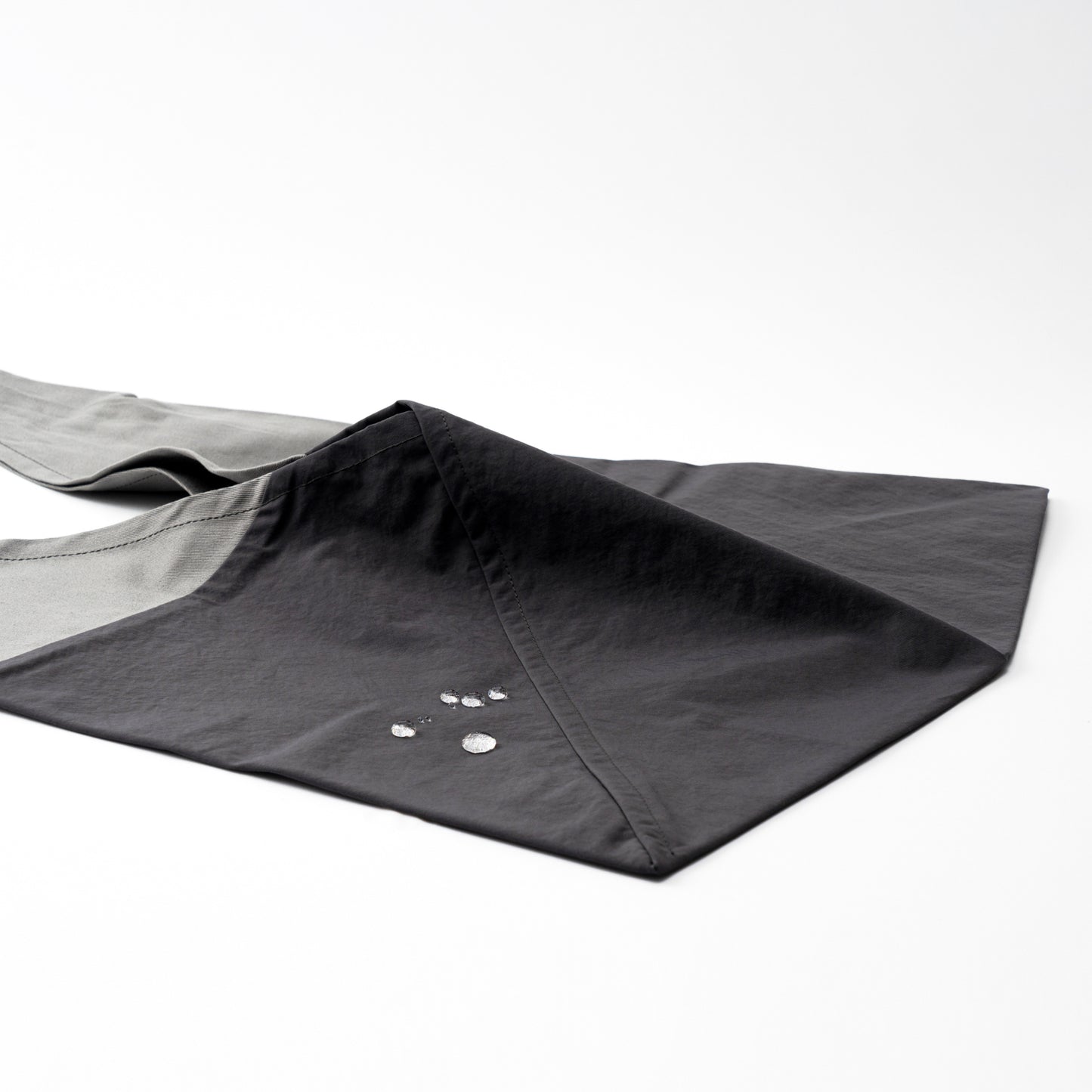 AZUMA/STANDARD/CHARCOAL-GRAY/SMALL